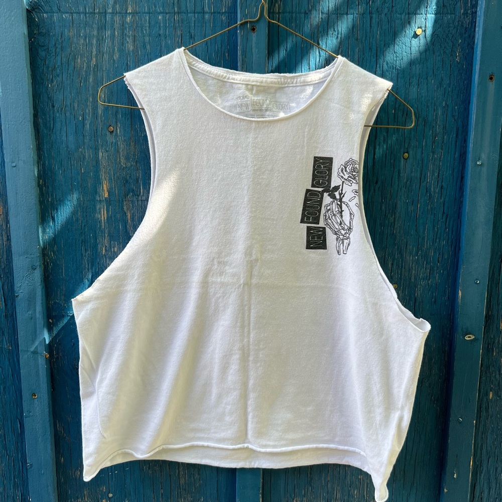 Cropped New Found Glory “Dressed to Kill” front/back design tank style t-shirt